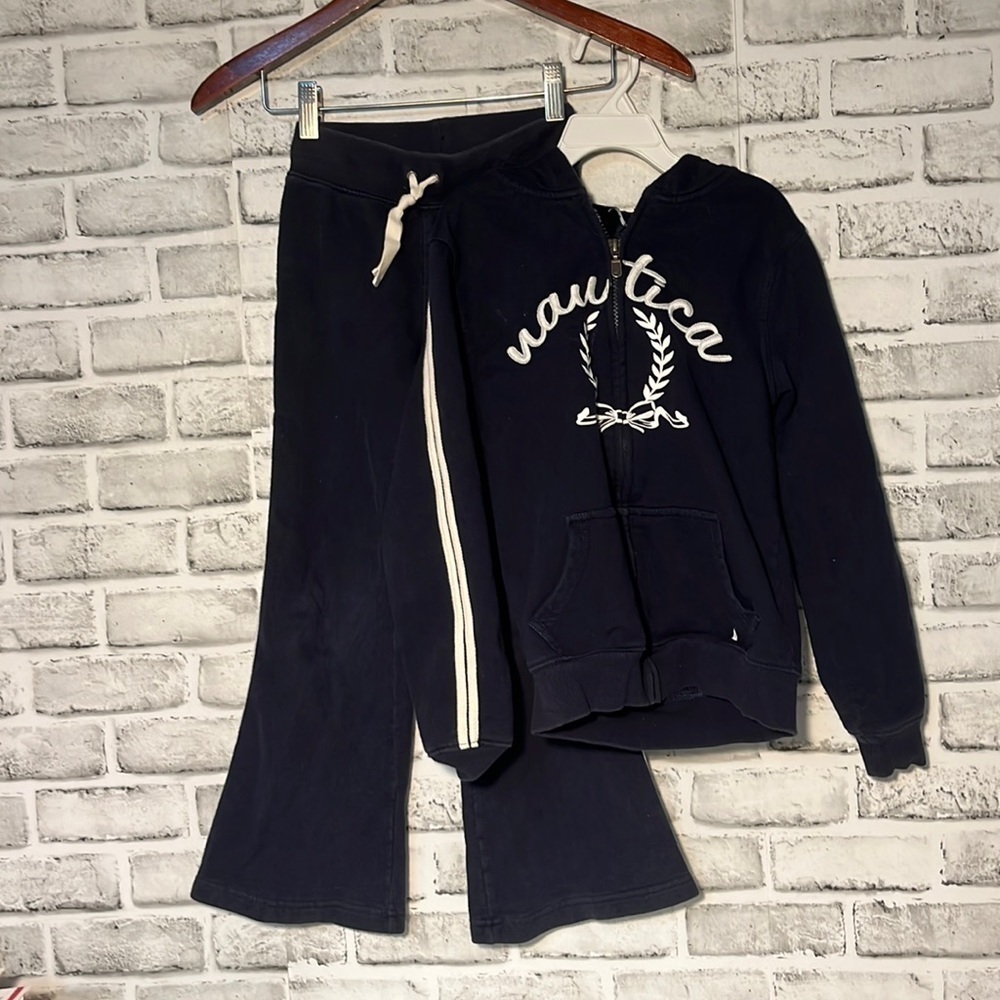Girls Nautica sweatsuit - Picture 1 of 9